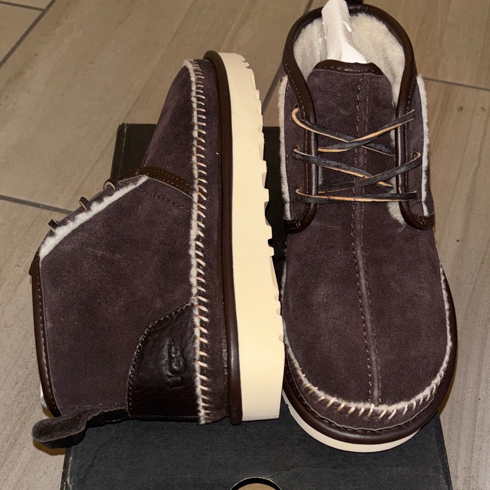 UGG Men's Dark Brown Chukka Boots